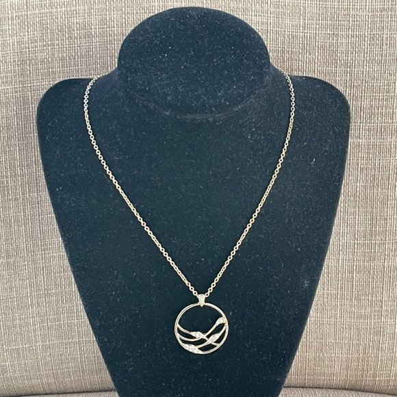 NRT Vintage Necklace Crystal Accent Gold Tone Pendant Necklace Jewelry - Picture 11 of 12